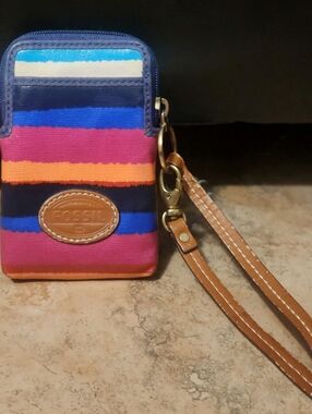 Fossil Key-per Wristlet